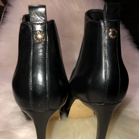 🔥 Micheal Kors Booties - Picture 3 of 6